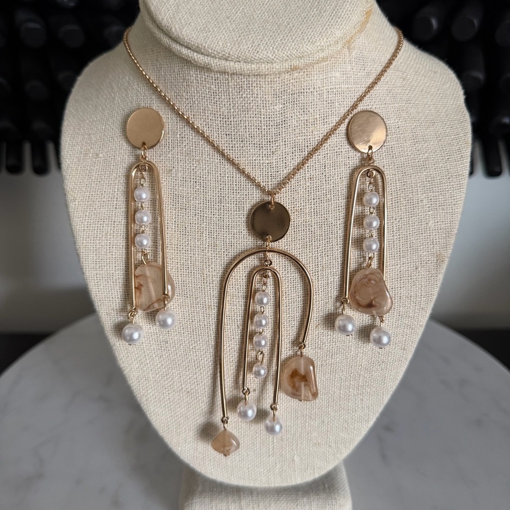 Gold Tone 18" Necklace Faux Pearl Genuine Stone with Marching Earrings - Picture 3 of 11